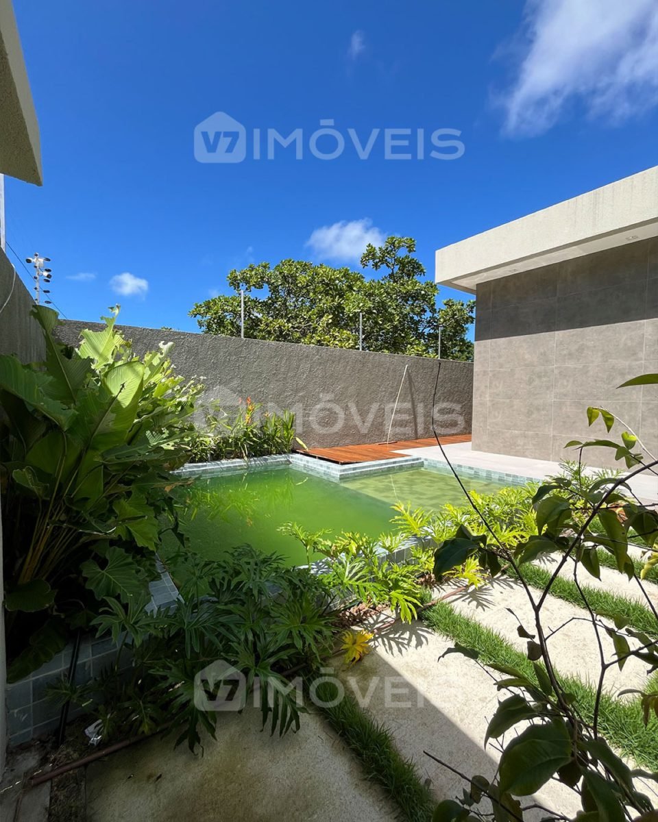 Casa à venda no Portal do Sol em João Pessoa com piscina e 4 suítes