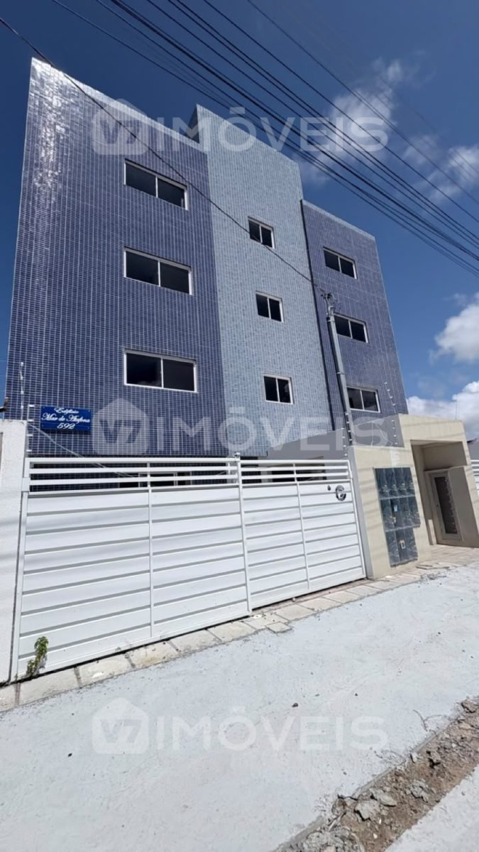 Apartamento no Edifício Mar de Atafona em Mangabeira com 2 quartos e suíte